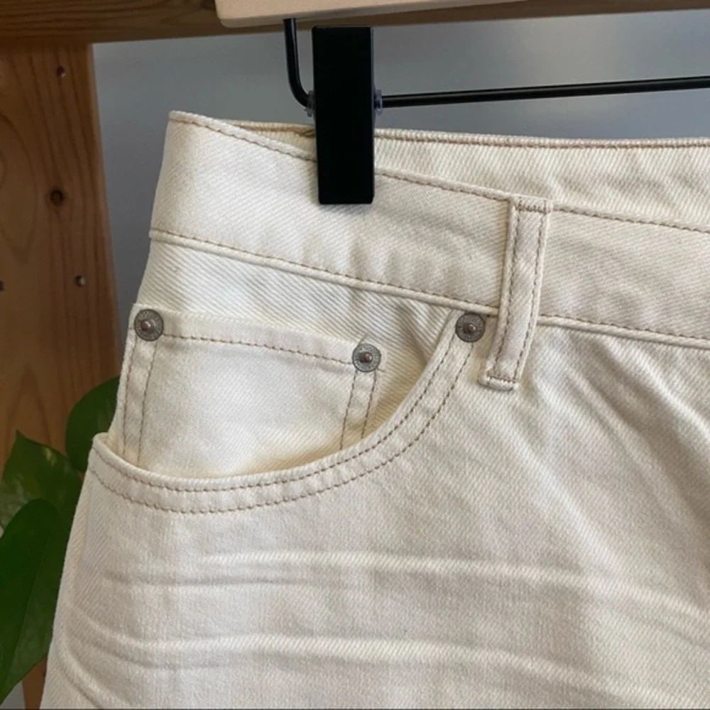 House of Harlow 1960 Cream High Rise Denim Mom Jean Shorts Raw Hem 30 - Picture 6 of 14